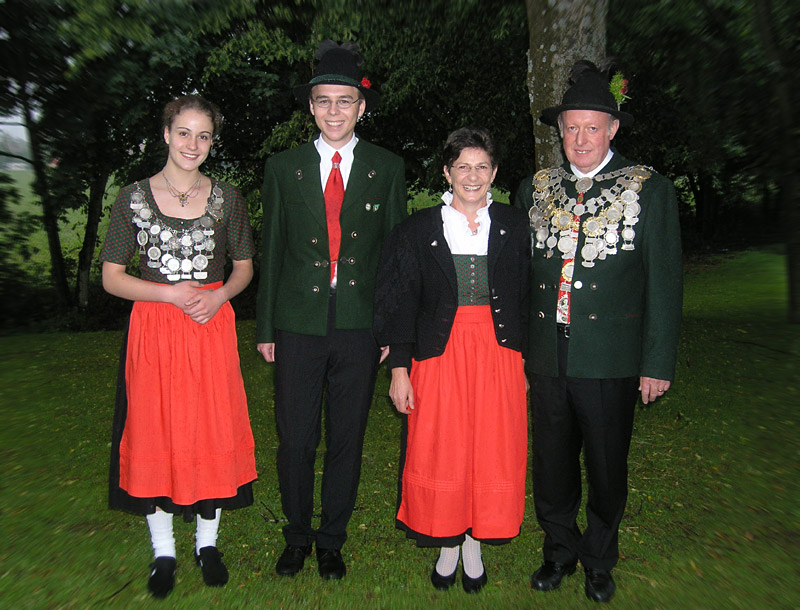 K�nige
          2004