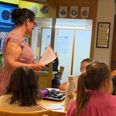 Grundschulkinder zu Besuch